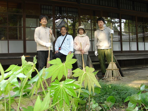 本徳寺 行在所 草刈り