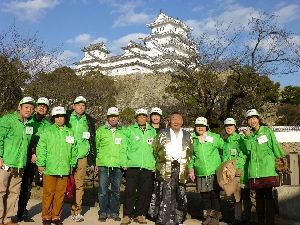 ⑥撮影後松村邦洋さんと記念写真01.jpg